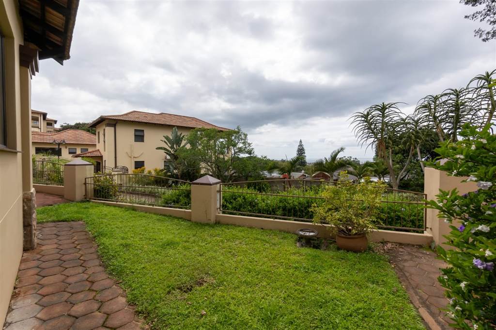3 Bed Townhouse in Amanzimtoti photo number 24