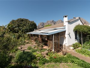 3 Bed House in Kylemore
