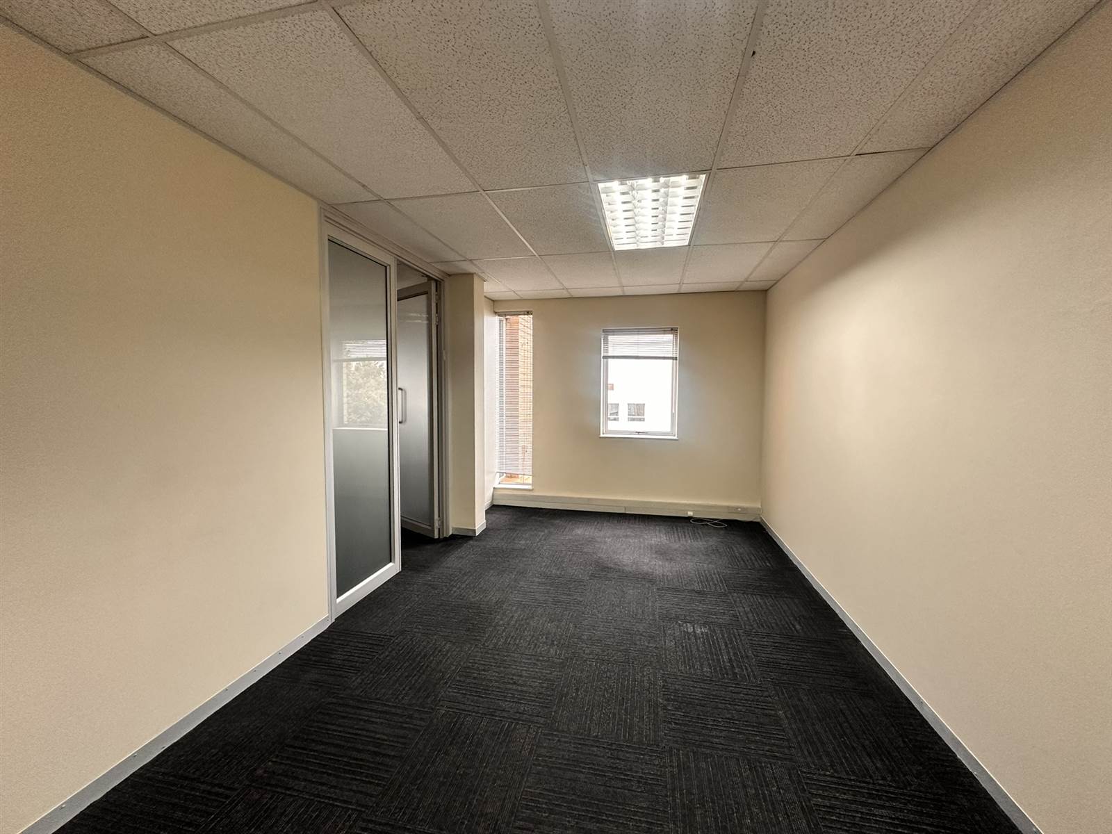 253  m² Commercial space in Houghton Estate photo number 2