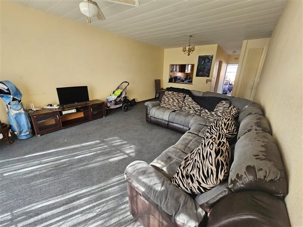 2 Bed Townhouse in New Redruth