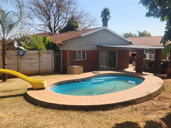 3 Bedroom House 3 Bedroom House