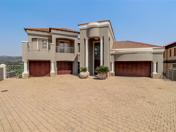 5 Bedroom House 5 Bedroom House