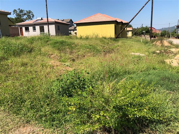 333 m² Land available in Karino