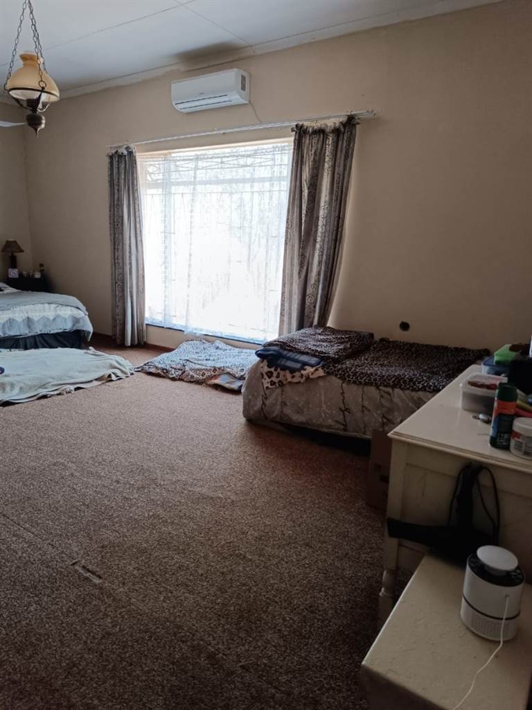 4 Bed House in Olifantshoek photo number 24
