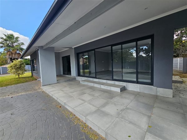 4 Bedroom House 4 Bedroom House
