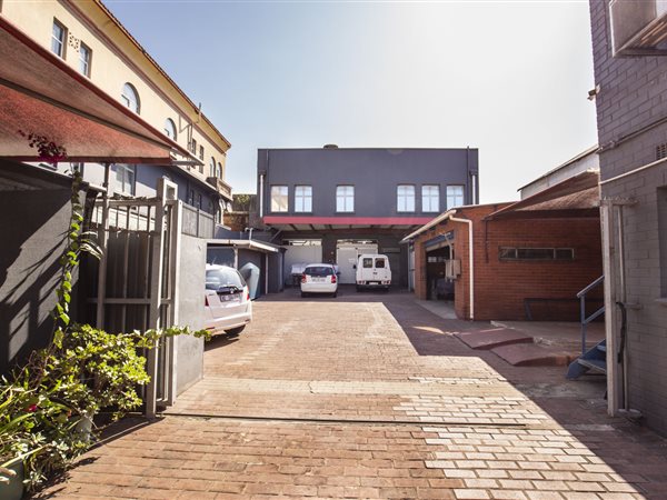 400 m² Commercial space 400 m² Commercial space