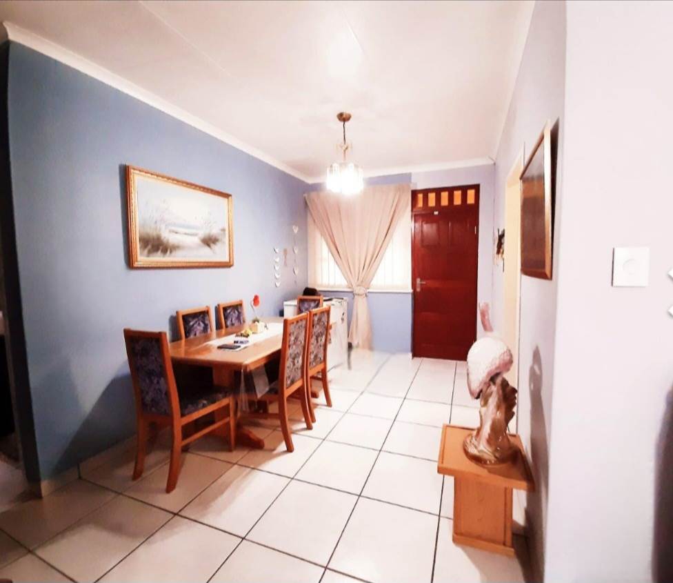 3 Bed Townhouse in Sasolburg photo number 14