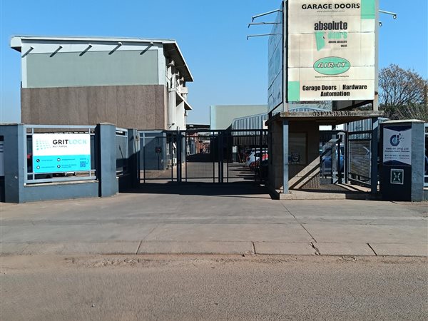 9 500 m² Industrial space 9 500 m² Industrial space