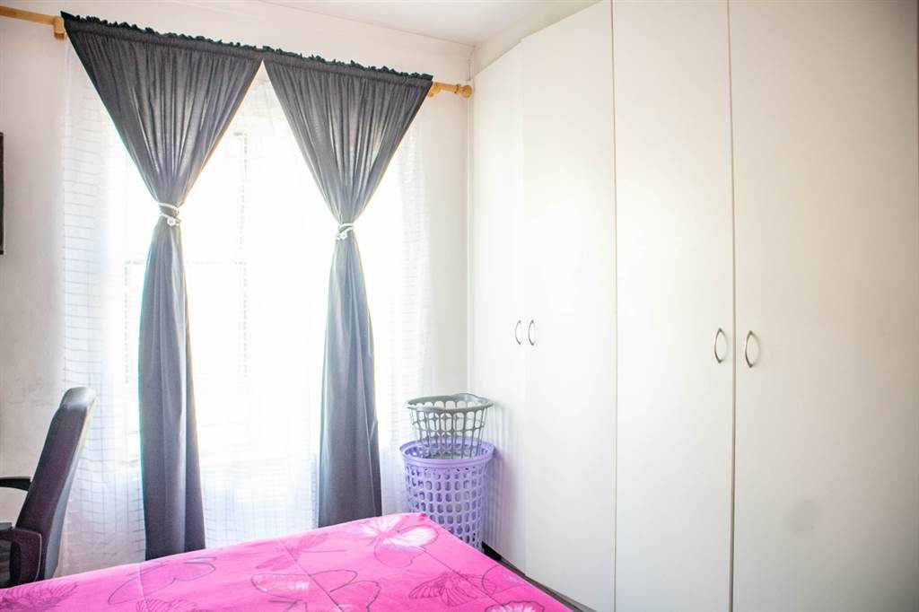 2 Bed Apartment in Costa Da Gama photo number 12