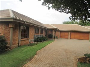 4 Bed House in Leeuwfontein Estate
