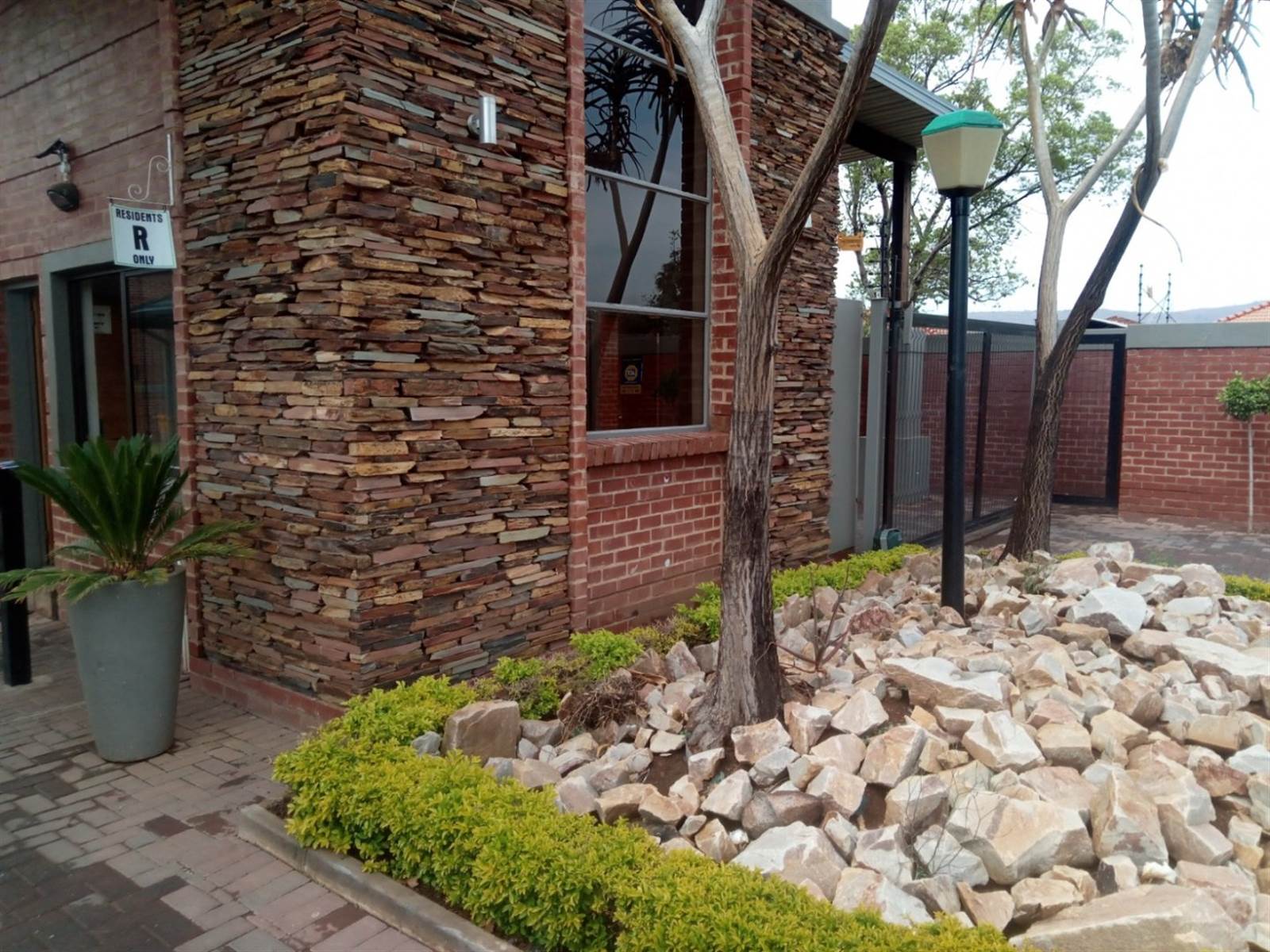 2 Bed House in Pretoria West photo number 5