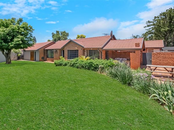 3 Bedroom House 3 Bedroom House