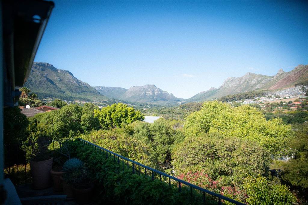 5 Bed House in Hout Bay and surrounds photo number 12
