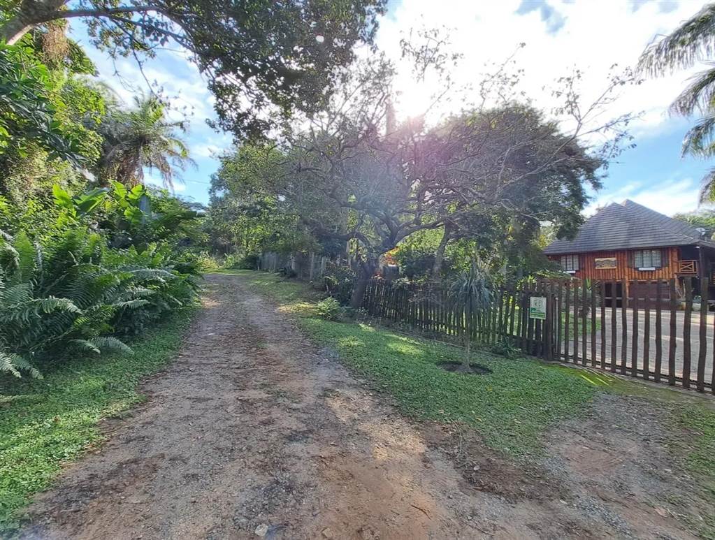 1032 m² Land available in Leisure Bay photo number 15