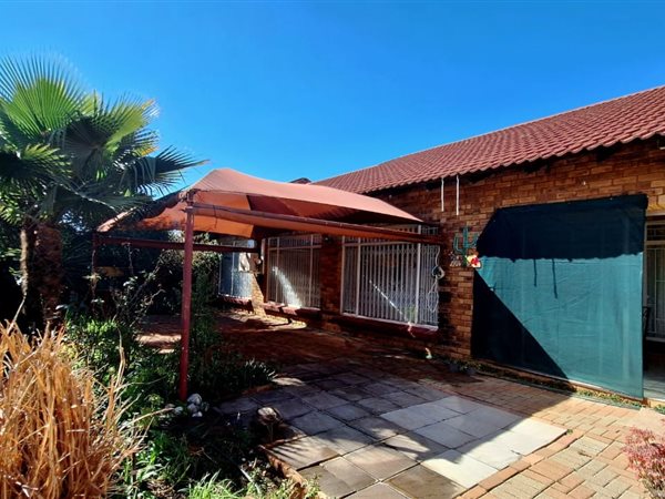 3 Bedroom Townhouse