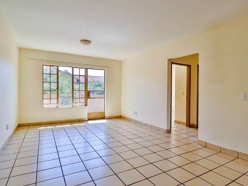 2 Bed Apartment in Benoni South photo number 7