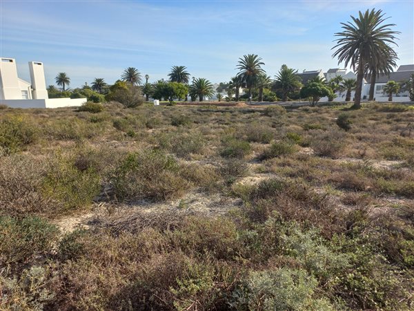 663 m² Land