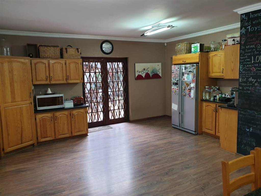 4 Bed House in Trichardt photo number 8