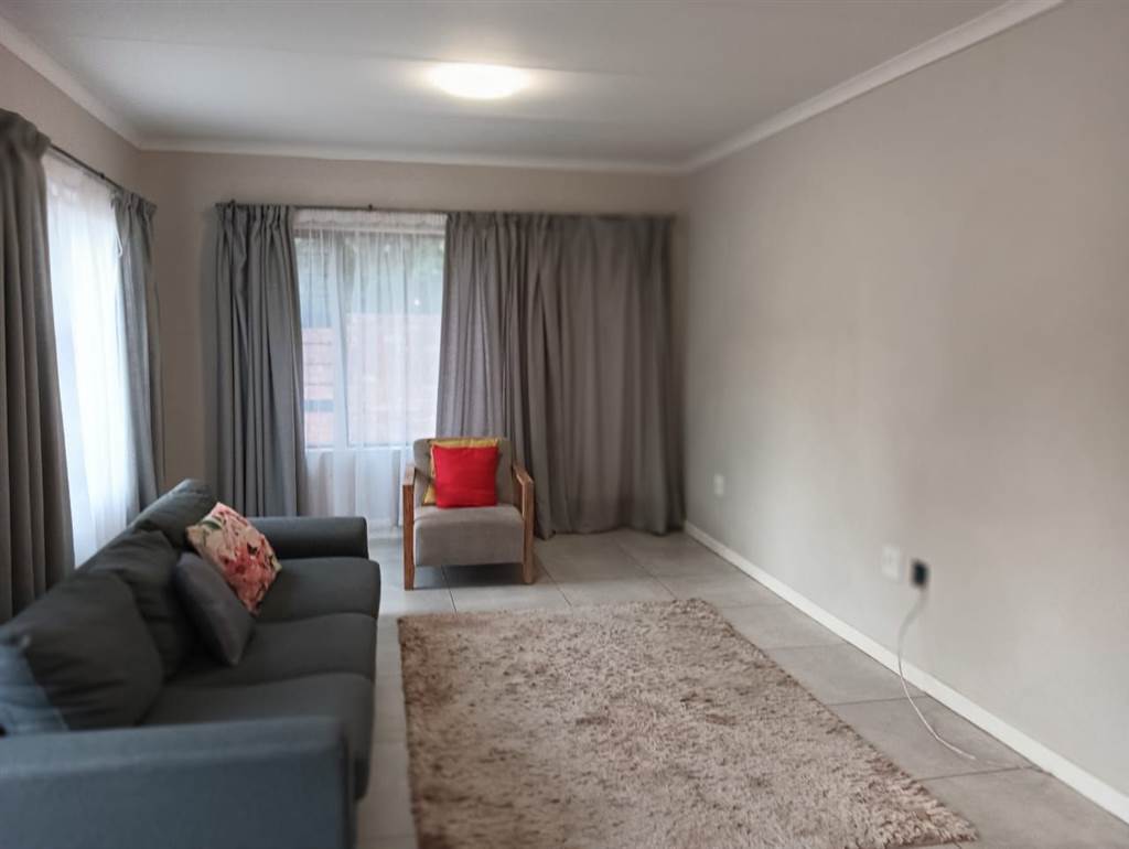 2 Bed Simplex in Potchefstroom Central photo number 5