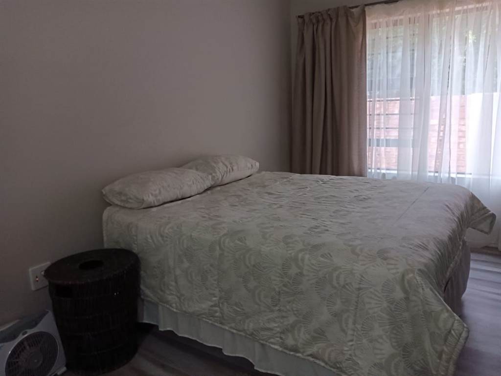 2 Bed Simplex in Potchefstroom Central photo number 20