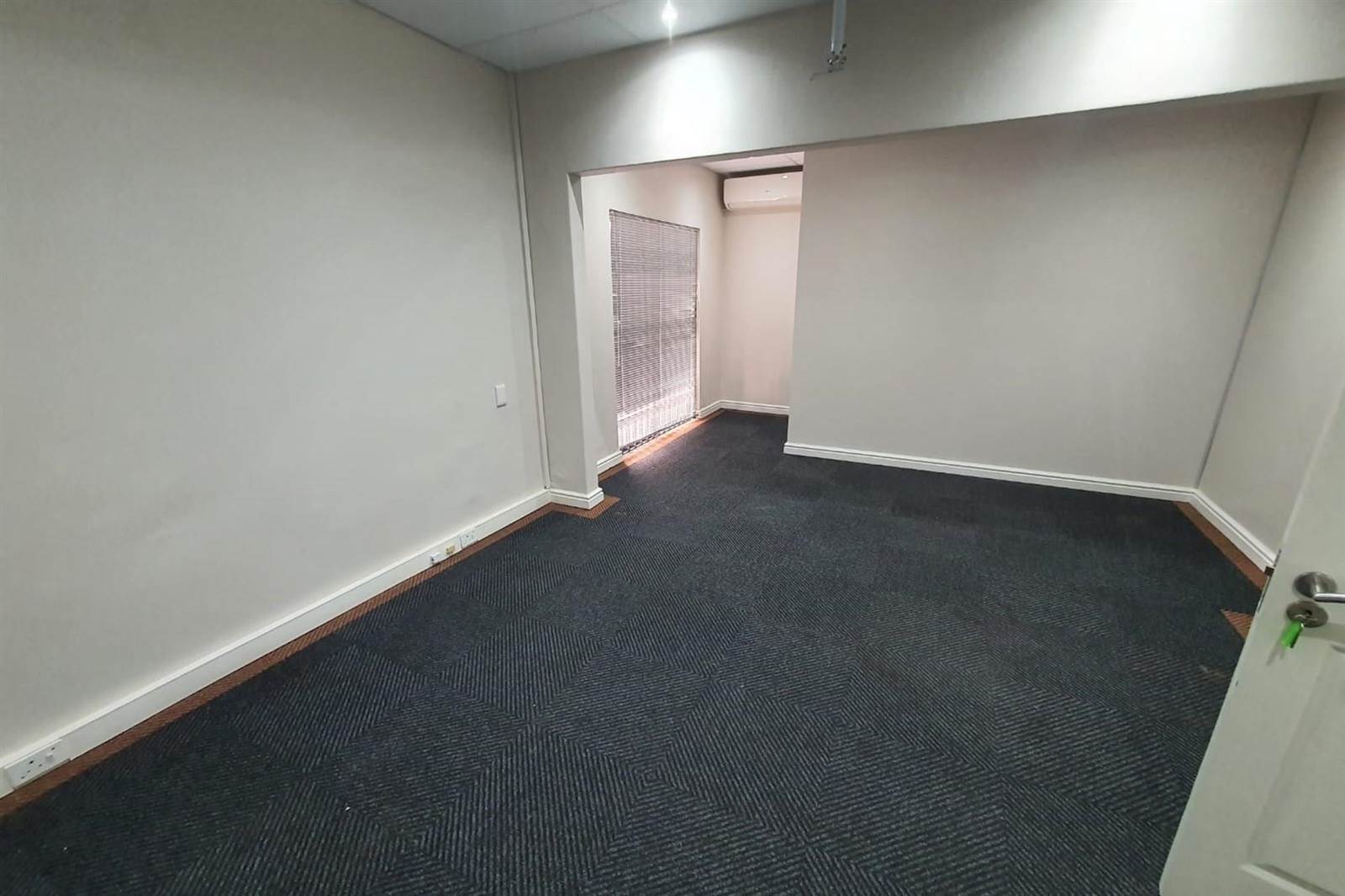 271  m² Commercial space in Newton Park photo number 11