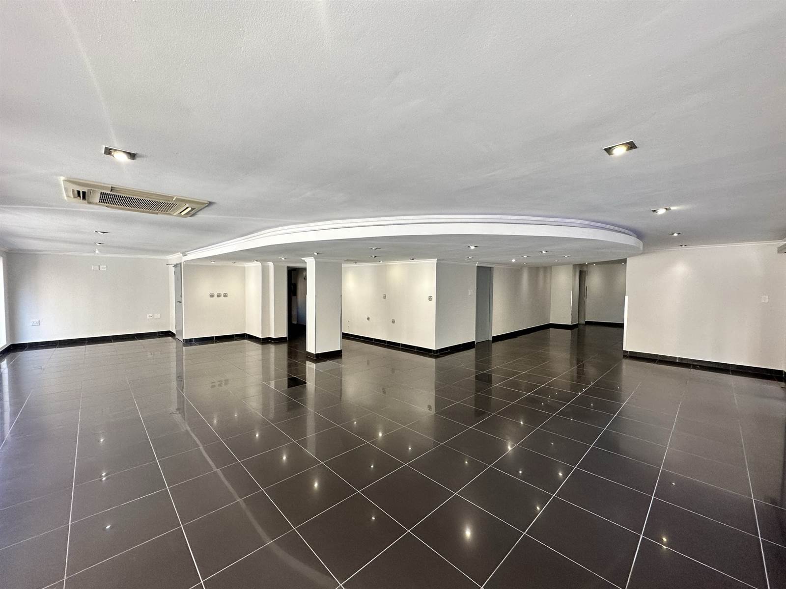 2000  m² Commercial space in Rosebank photo number 2