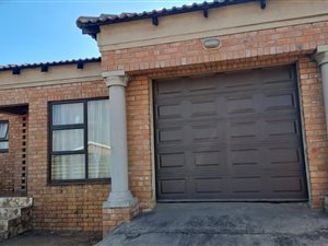3 Bed House in Tasbet Park