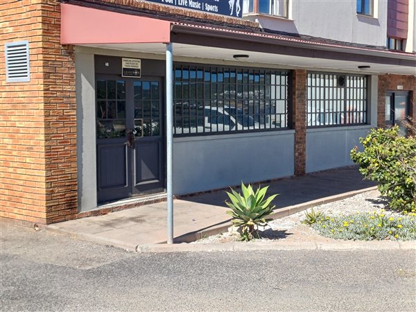 171  m² Commercial space