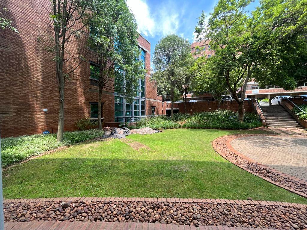 822  m² Commercial space in Parktown photo number 3