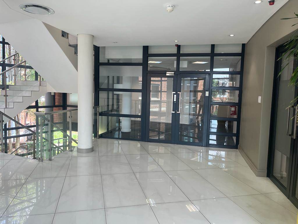822  m² Commercial space in Parktown photo number 4