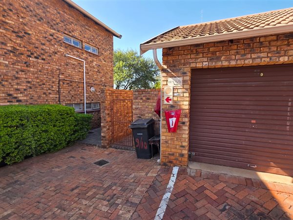 2 Bedroom House 2 Bedroom House