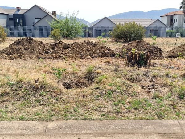 750 m² Land 750 m² Land