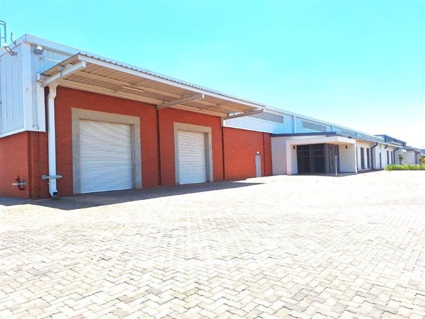 2 196  m² Commercial space