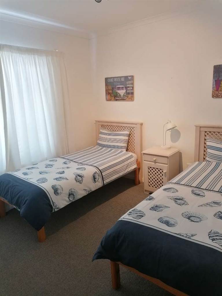 2 Bed Apartment in Hartenbos photo number 6