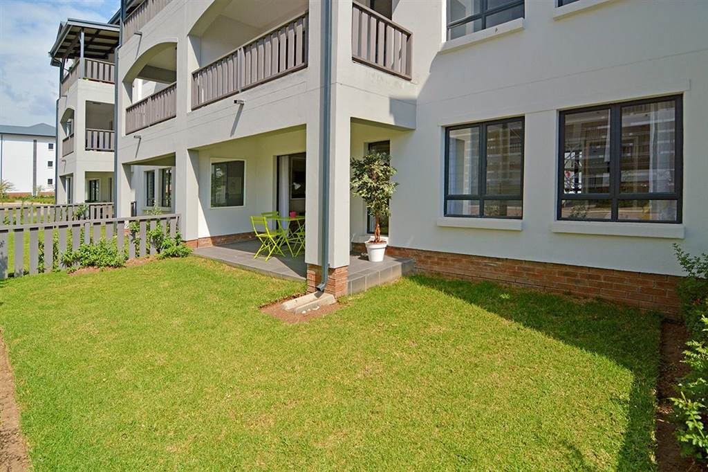 1 Bed Apartment in Fourways photo number 18