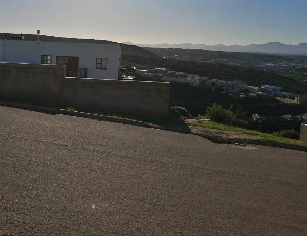 600 m² Land available in Mossel Bay Ext 26 photo number 8