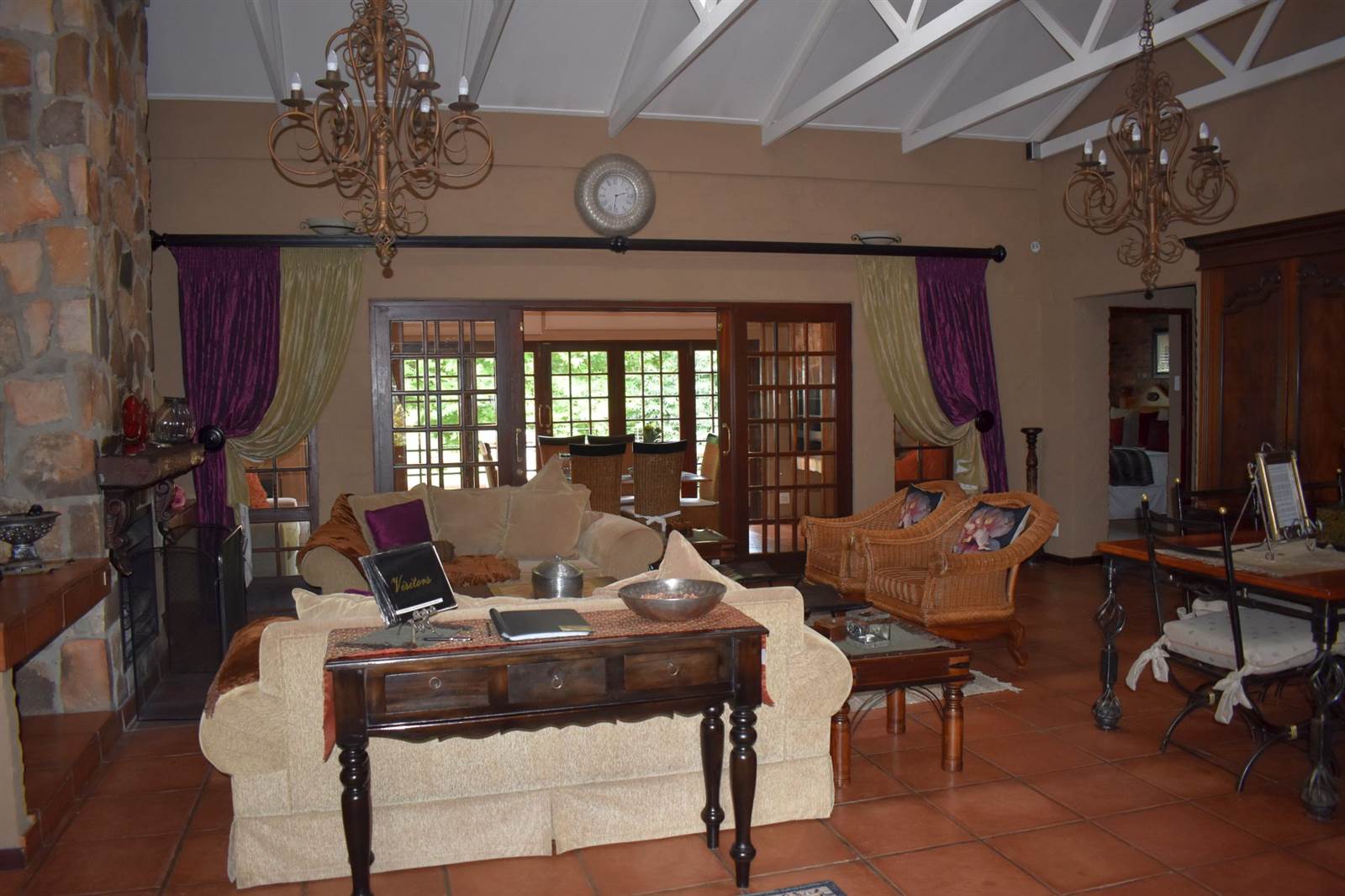 3 Bed House in Dullstroom photo number 5