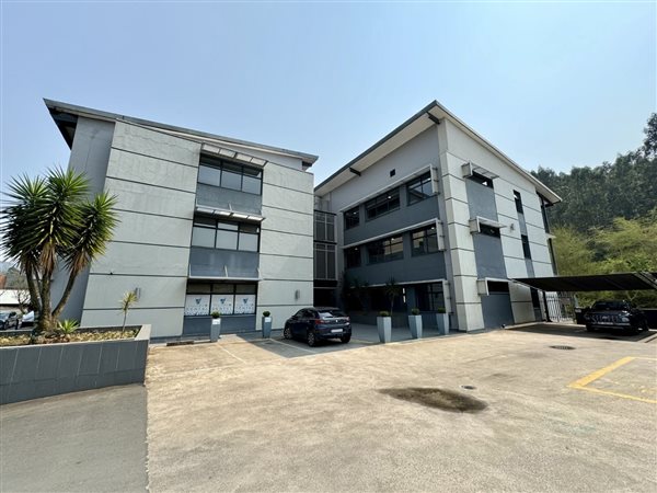 9 340  m² Commercial space