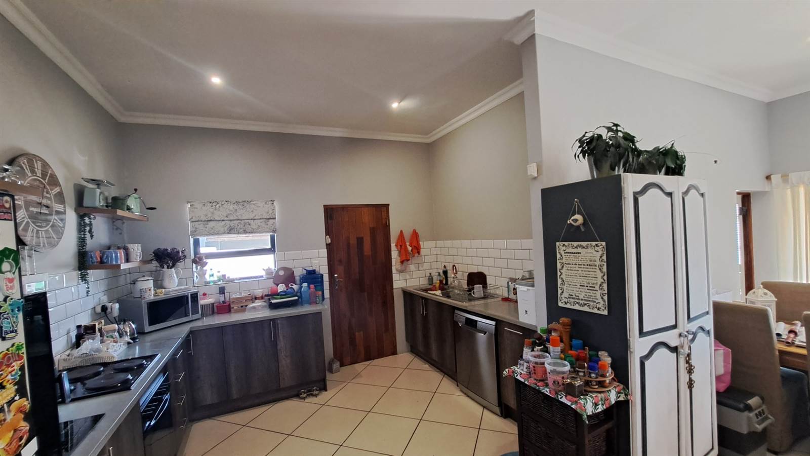 3 Bed House in Hartbeespoort Dam photo number 14