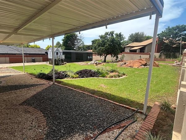 1 025 m² Land 1 025 m² Land