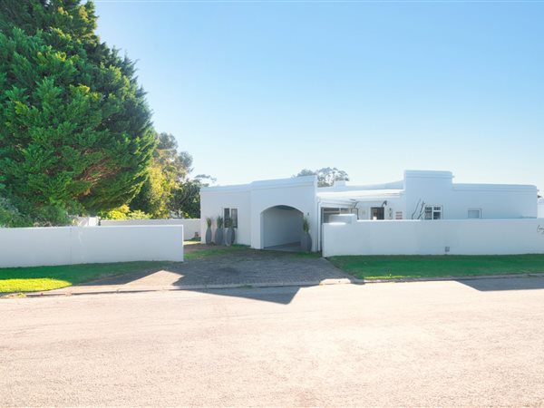 4 Bedroom Townhouse 4 Bedroom Townhouse