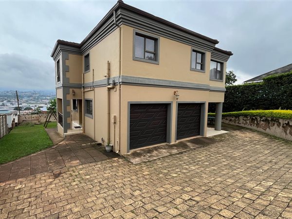 4 Bedroom House 4 Bedroom House