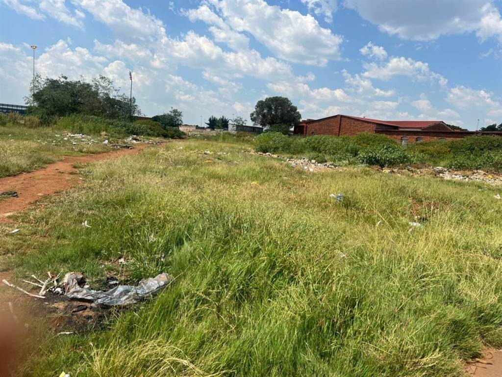 4215 m² Land available in Vosloorus photo number 7