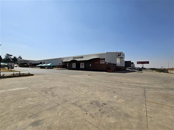 2 280  m² Industrial space