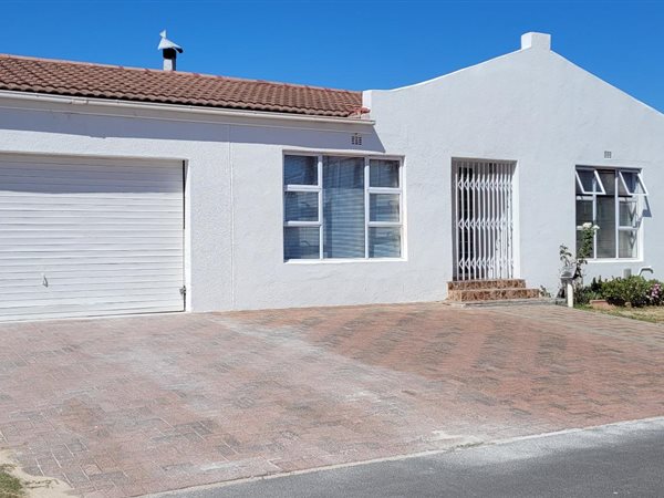 4 Bedroom House 4 Bedroom House