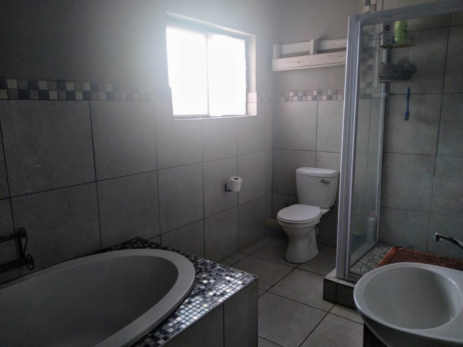 4 Bed House in Thabazimbi photo number 15