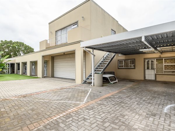5 Bedroom House 5 Bedroom House
