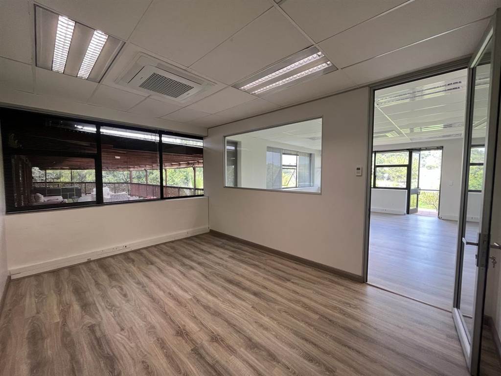 160  m² Commercial space in Lonehill photo number 10