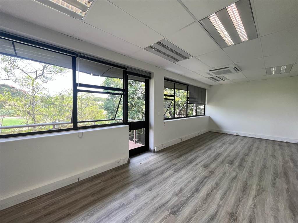 160  m² Commercial space in Lonehill photo number 4