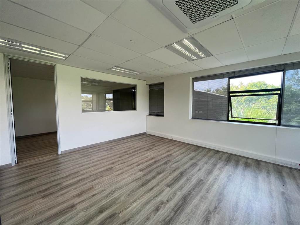 160  m² Commercial space in Lonehill photo number 6